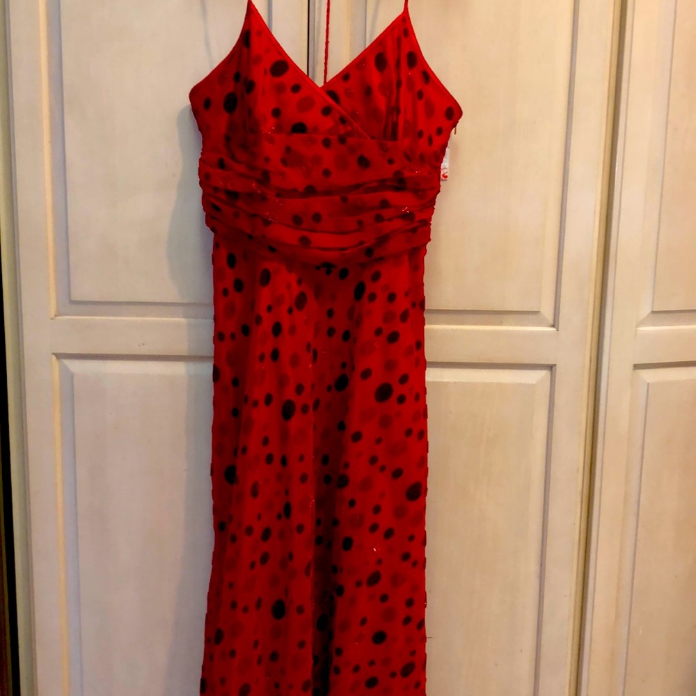 Red Ladies Evening Gown Size 16